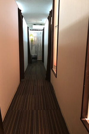 施術ルームにご案内致します。