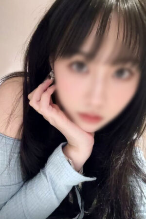エミリ 24歳