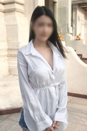 あやめ (23歳)