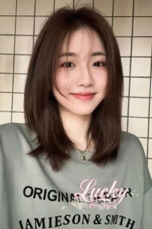 ゆり23歳