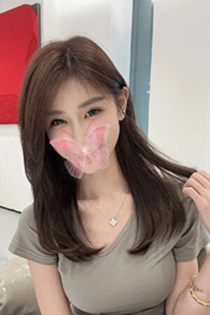 りな 年齢 21歳