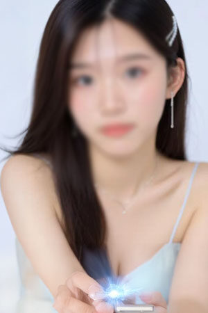 えみ 年 齢 - 24歳