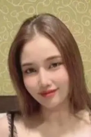 girl-0001365d7-6825554c8eefc