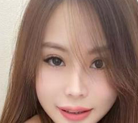 極楽もも